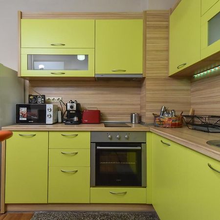 Vintage Spot - Colorful One-Bedroom Apartment By Flat Mаnager Sofia Exterior photo